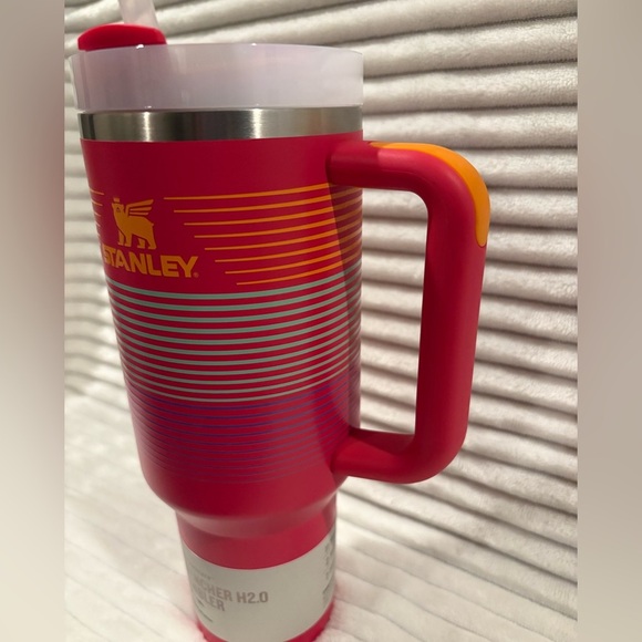 New Stanley Pink Striped Quencher H2.0 Tumbler - Picture 4 of 4